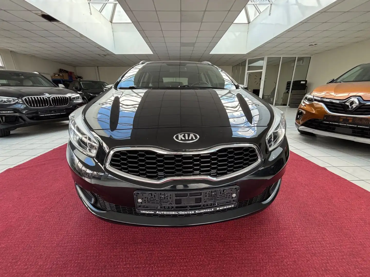 Kia Ceed / cee'd Ceed Sportswagon Edition 7 PDC+SITZHEIZUNG Zwart - 2