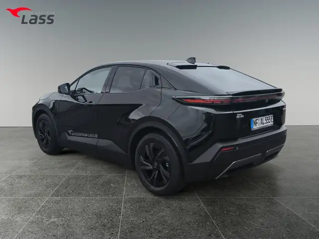 Toyota C-HR view 4