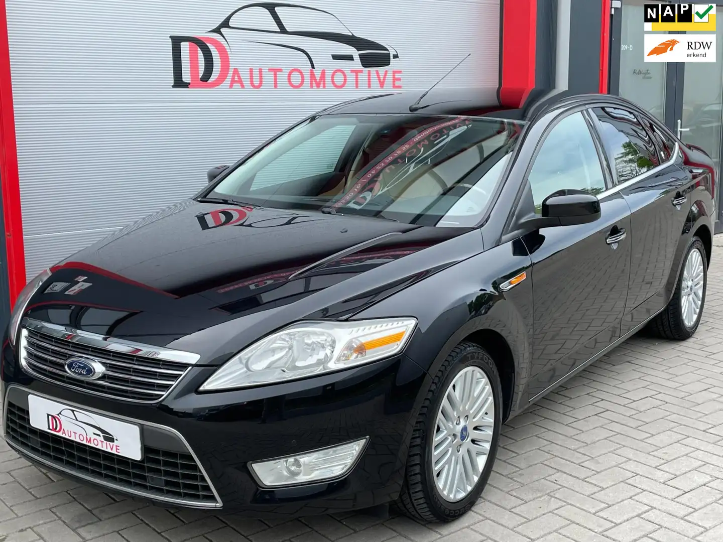 Ford Mondeo 2.3-16V Ghia AUT/NAVI/LEER/MEMORY/KEYLESS/PDC/NL-A Negro - 1