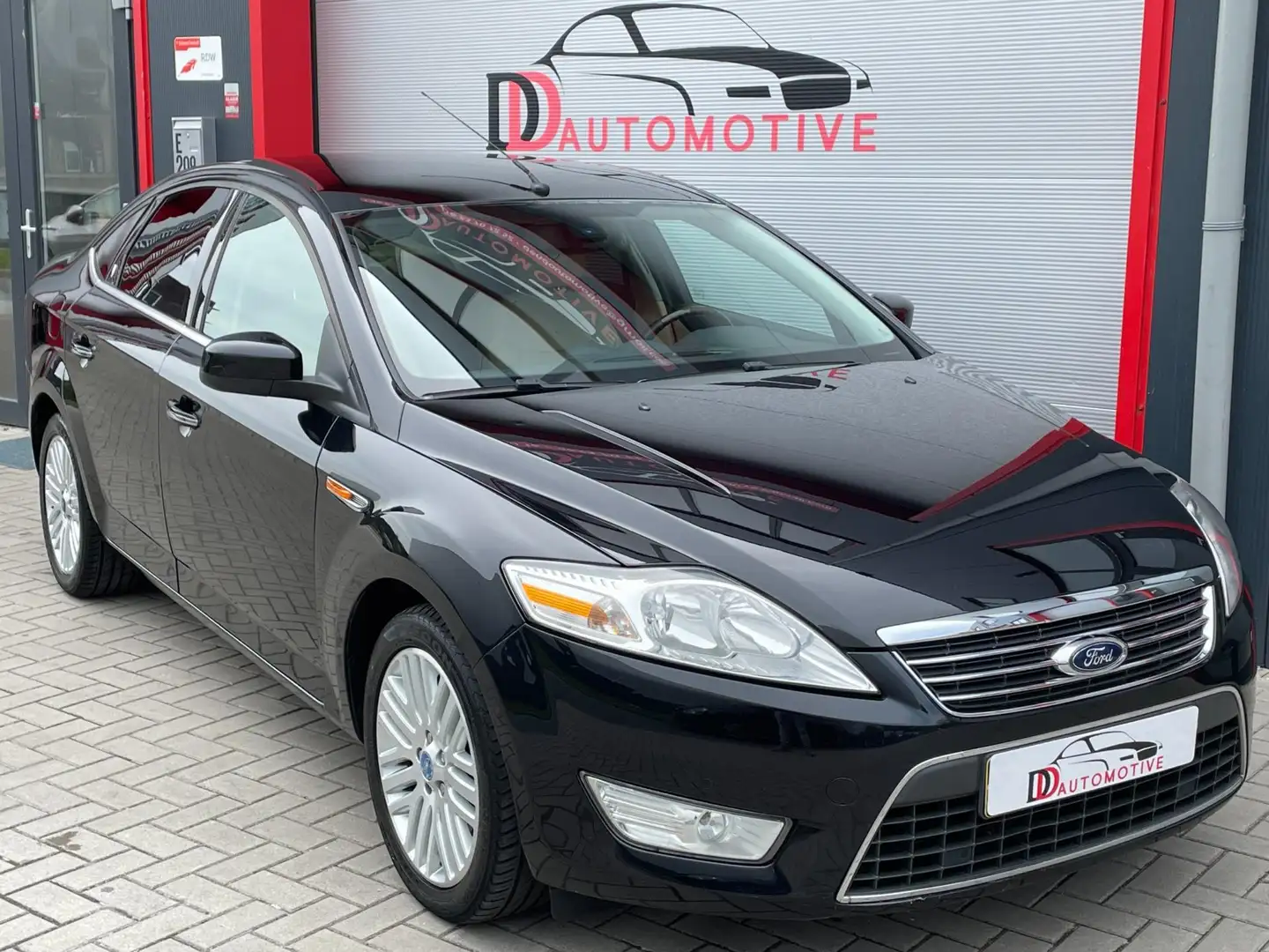 Ford Mondeo 2.3-16V Ghia AUT/NAVI/LEER/MEMORY/KEYLESS/PDC/NL-A Negro - 2