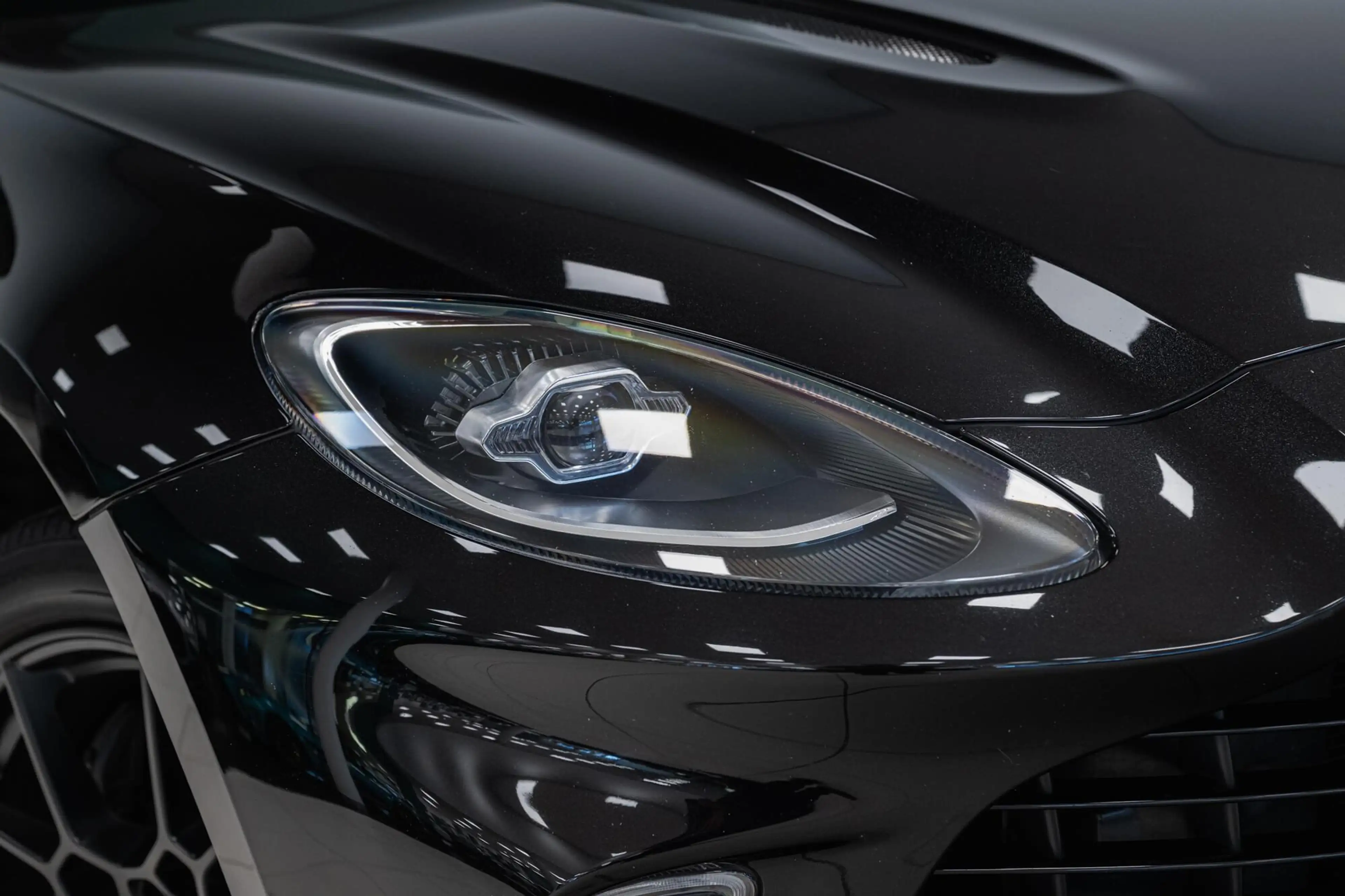 Aston Martin DBX 4.0 V8 | Onyx Black | Incl. BPM | — photo 12
