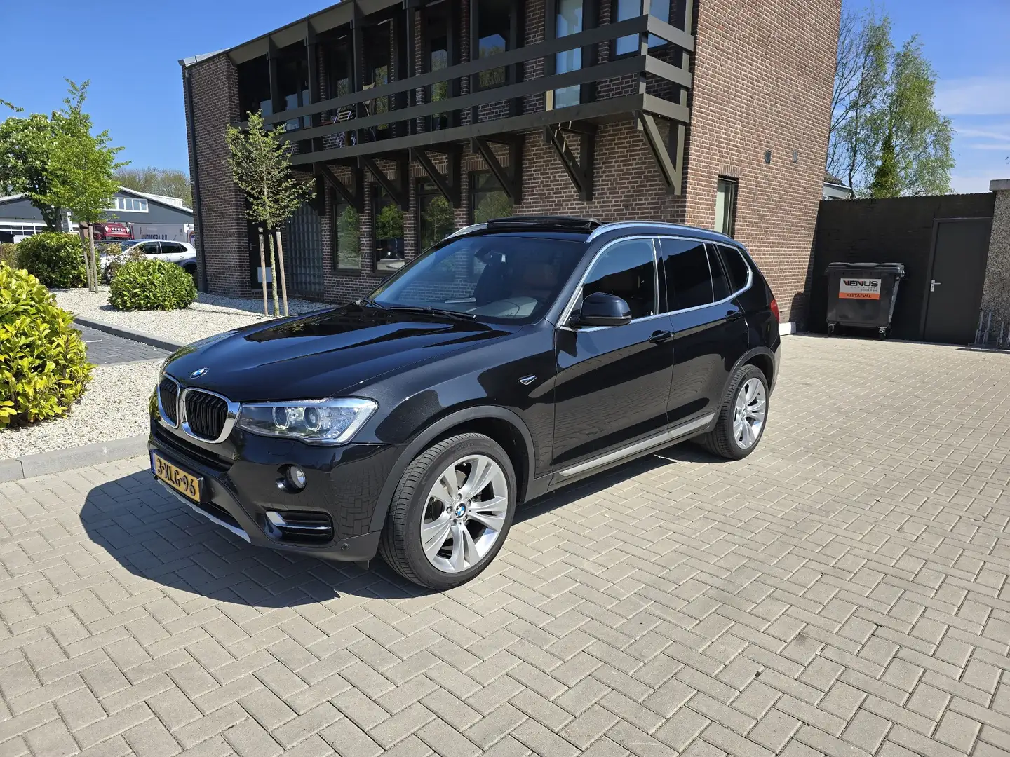 BMW X3 High Exec. Zwart - 2