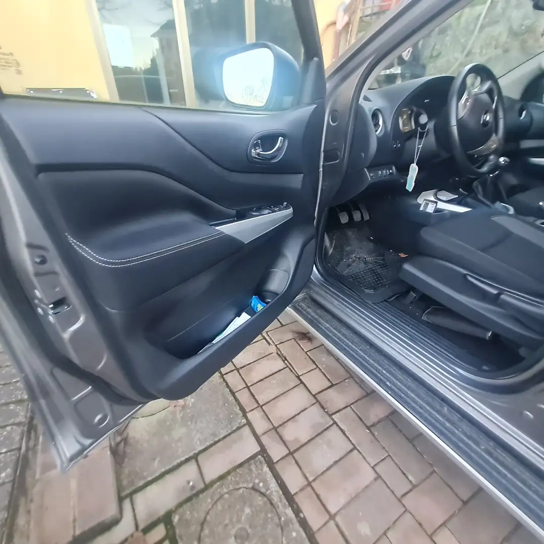 Renault Alaskan DC 2.3 dci t Executive 4wd s&s 190cv - 1