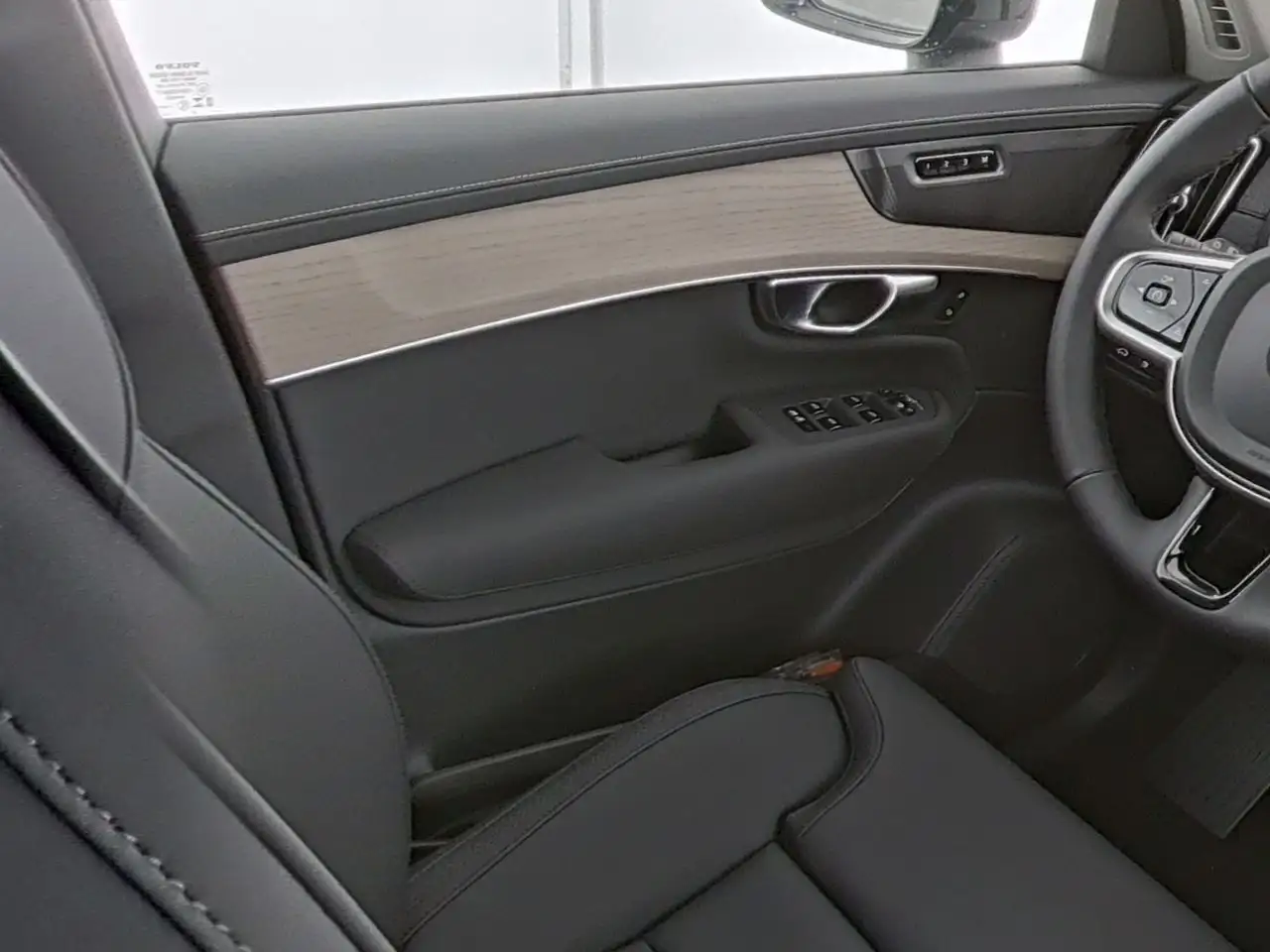 Volvo XC90 T8 Plus Dark Recharge Plug-In Hybrid AWD, миниатюра 12