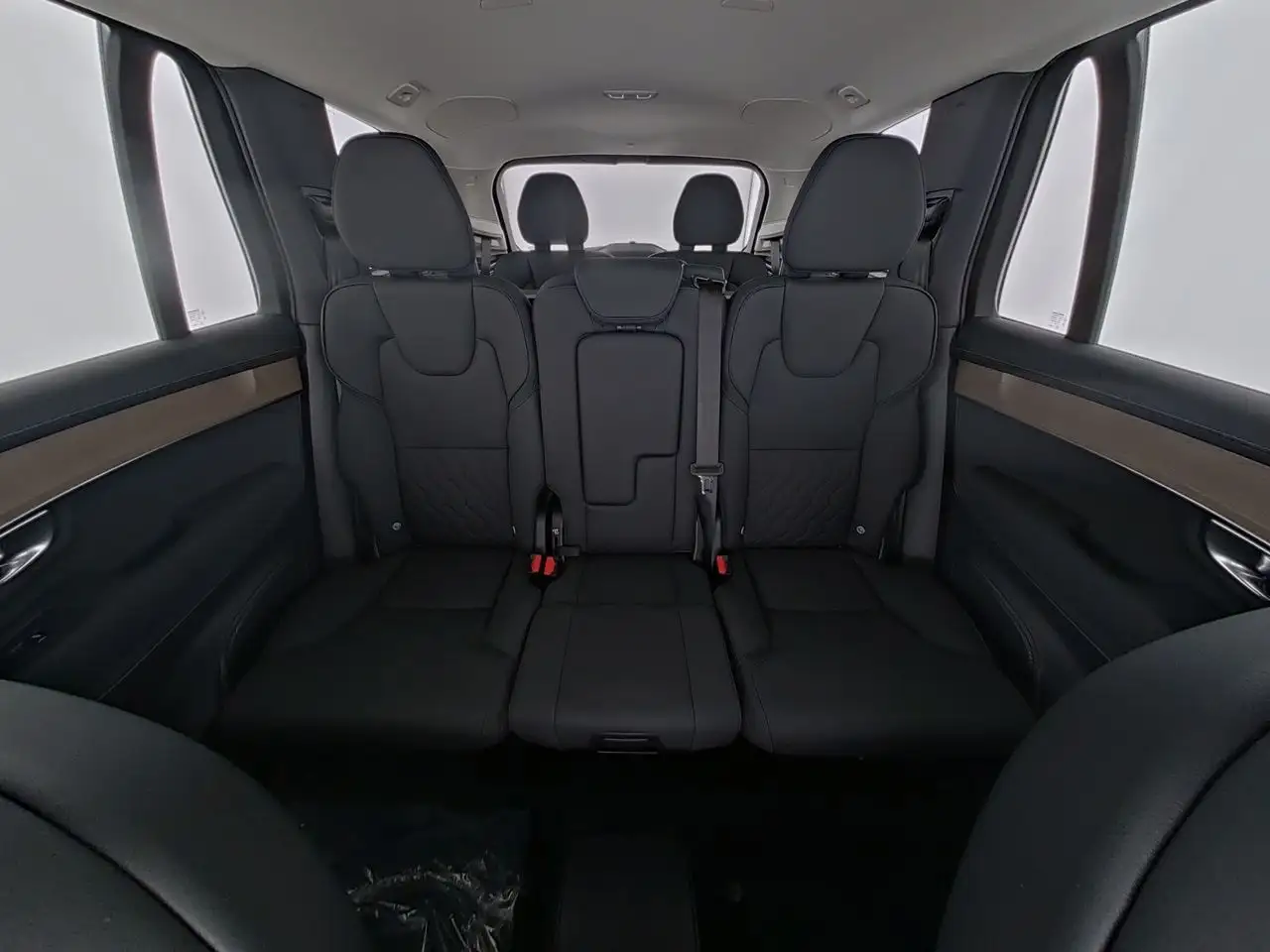 Volvo XC90 T8 Plus Dark Recharge Plug-In Hybrid AWD, миниатюра 7
