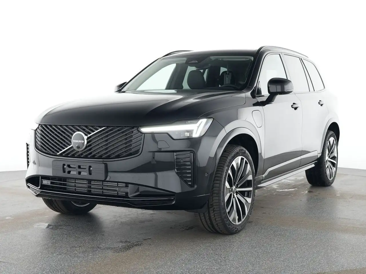 Volvo XC90 T8 Plus Dark Recharge Plug-In Hybrid AWD