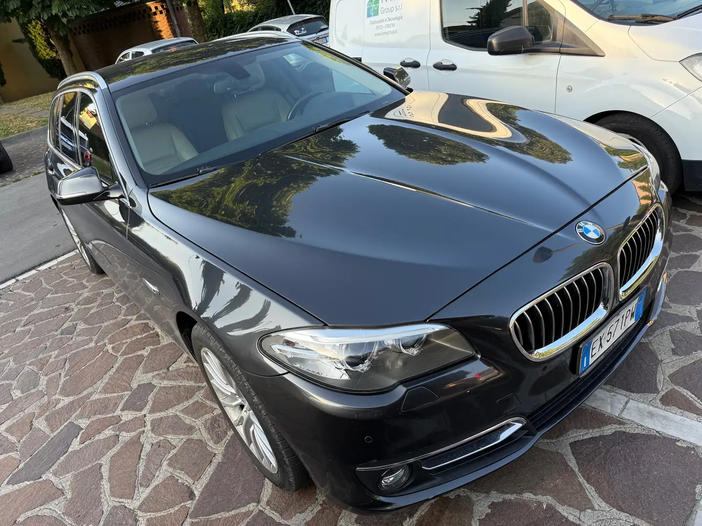 BMW 525 Serie 5 F11 525d Touring xdrive Luxury Gri - 2