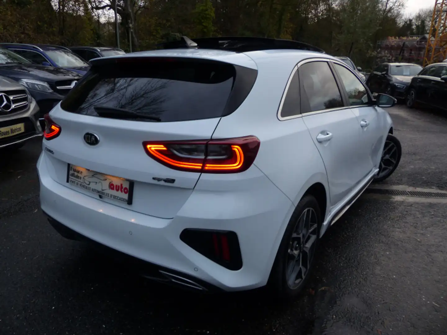 Kia Ceed / cee'd 1.0 T-GDI 120CH GT LINE 118G Blanc - 2