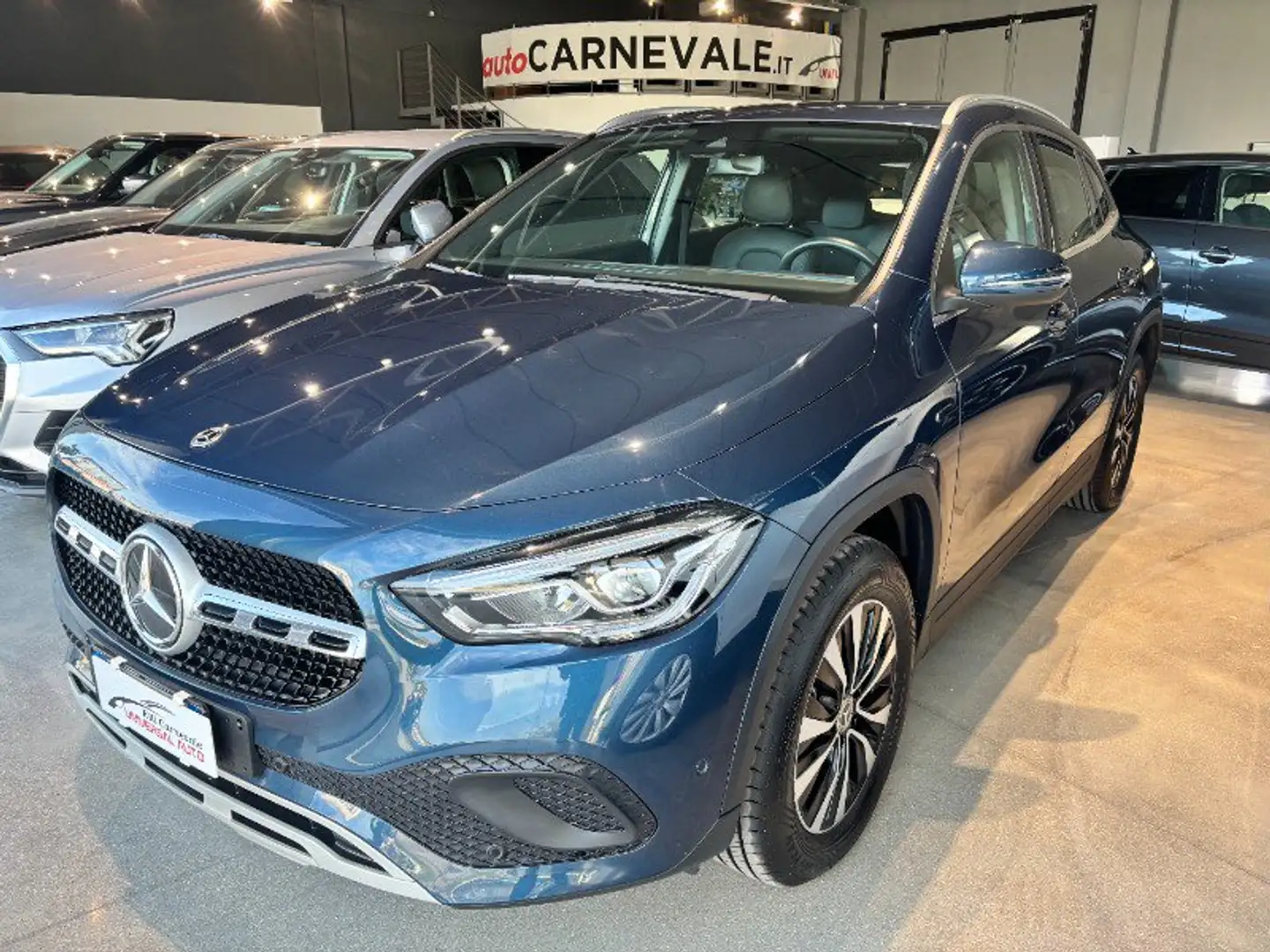 Mercedes-Benz GLA 250 GLA 250 e EQ-Power Automatic Business Extra Blu/Azzurro - 1