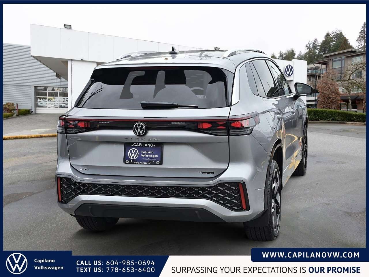 2026 Volkswagen Tiguan Highline Turbo R-Line Just Arrived! Local Vehicle, — photo 4