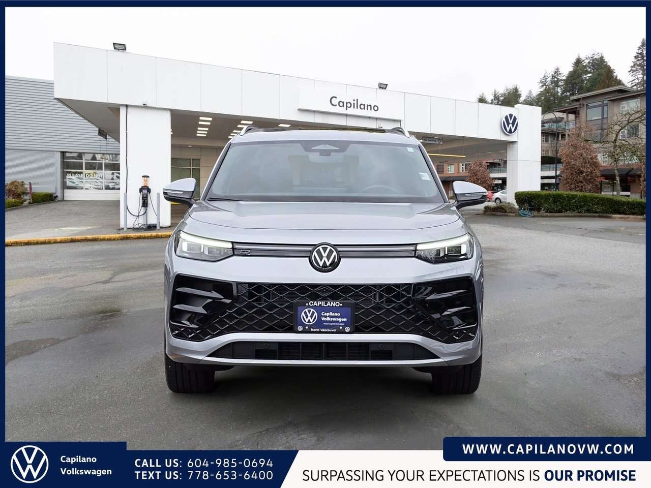2026 Volkswagen Tiguan Highline Turbo R-Line Just Arrived! Local Vehicle, — photo 2
