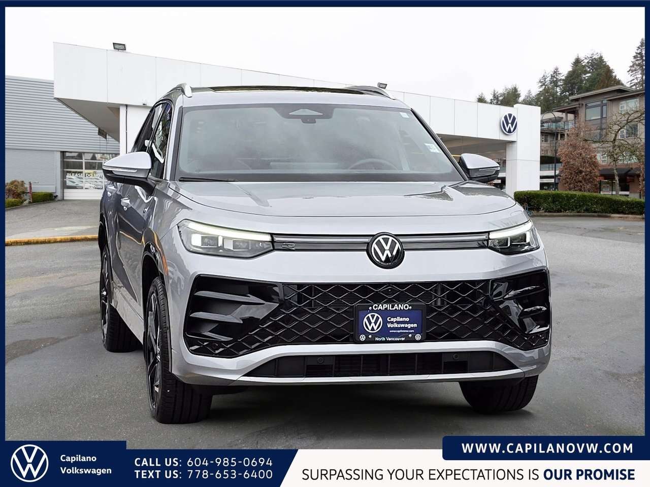 2026 Volkswagen Tiguan Highline Turbo R-Line Just Arrived! Local Vehicle, — photo 3