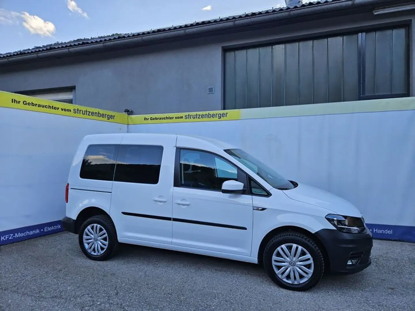 Volkswagen Caddy Austria Plus 2,0 TDI 4Motion AHV PDC SHZ Weiß - 1