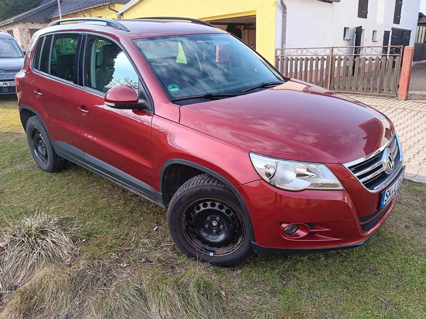 Volkswagen Tiguan 2.0 TDI DPF Trend Rot - 2