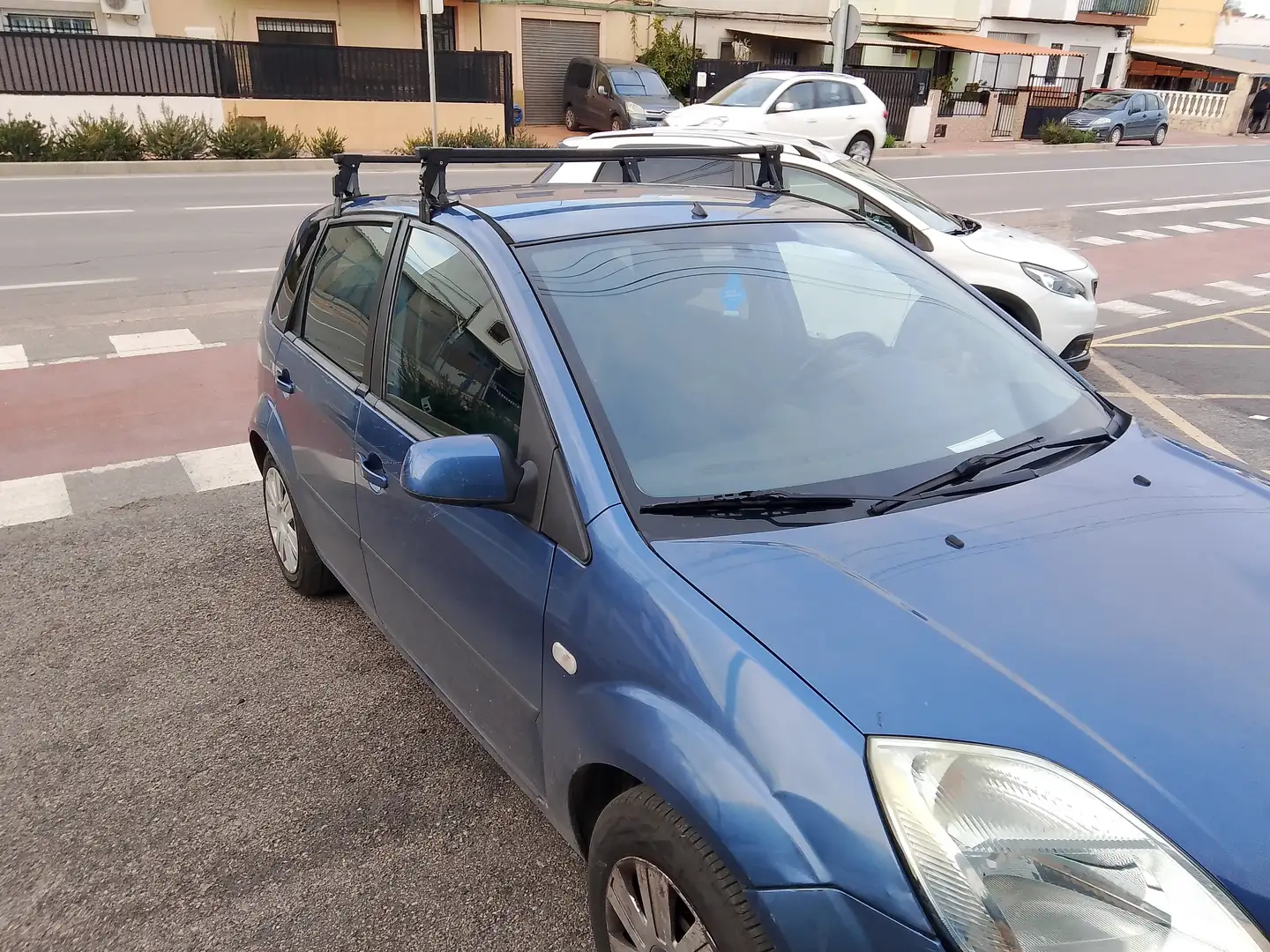 Ford Fiesta 1.4 essence Bleu - 1