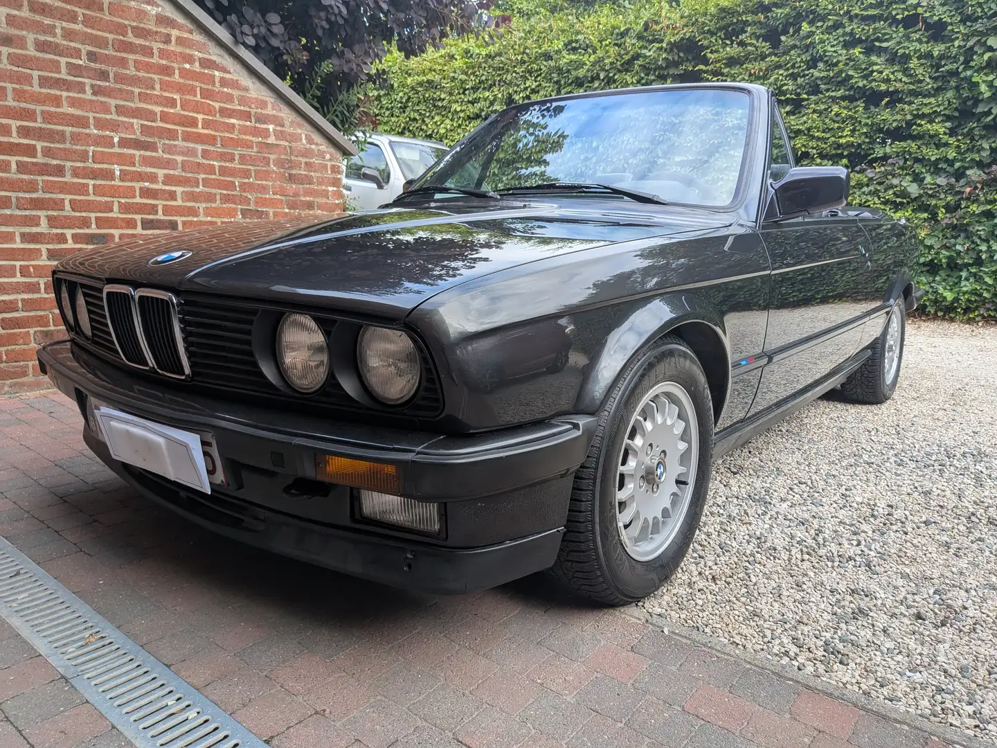 BMW 325 325i Noir - 2