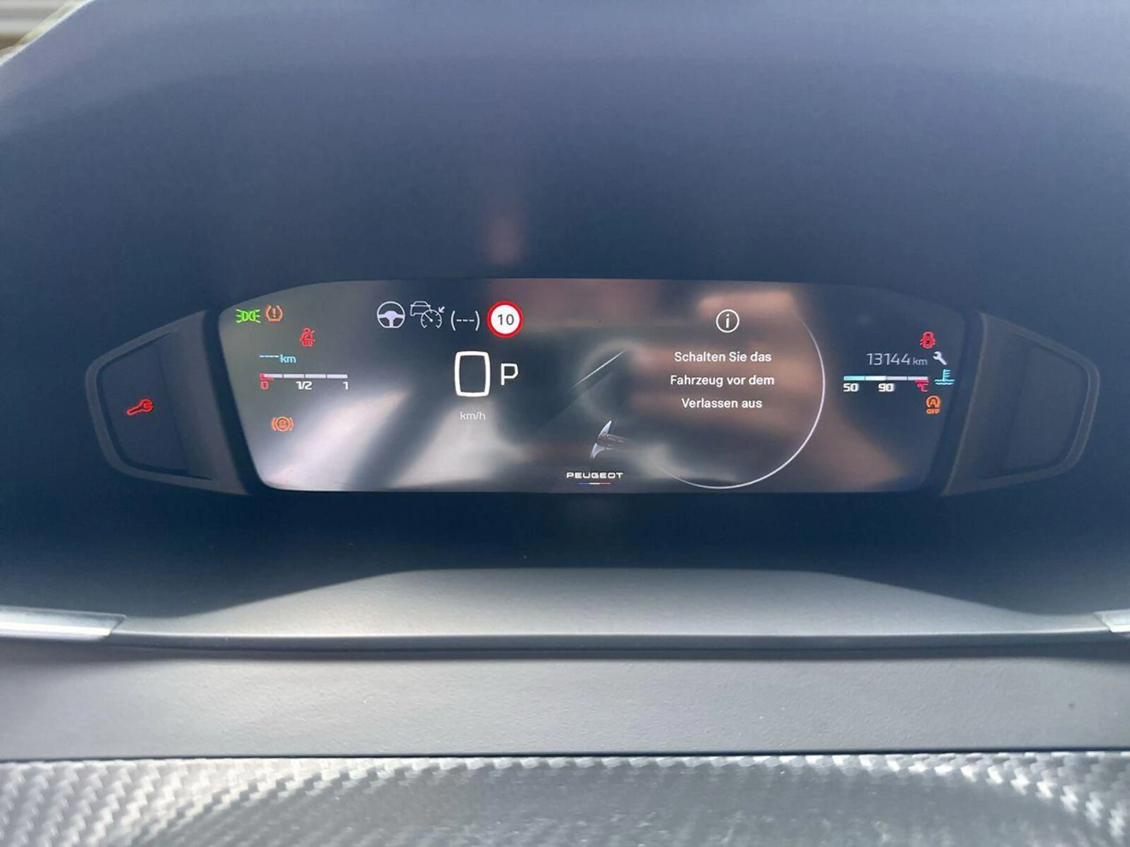 Peugeot 2008 1.2 PureTech Allure EAT8 Navi+R-Kam+LED+ACC+PDC+ — photo 14