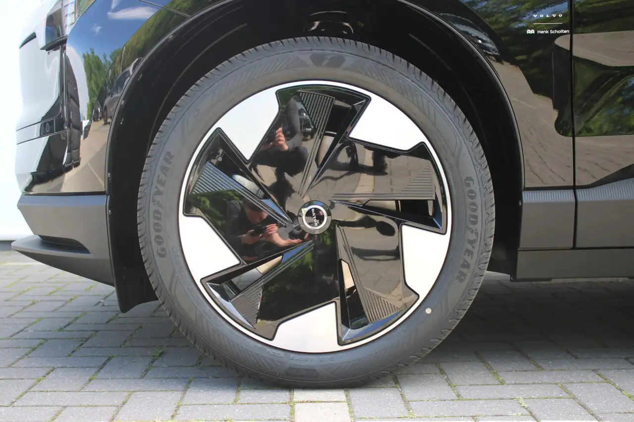 Volvo EX30 2026