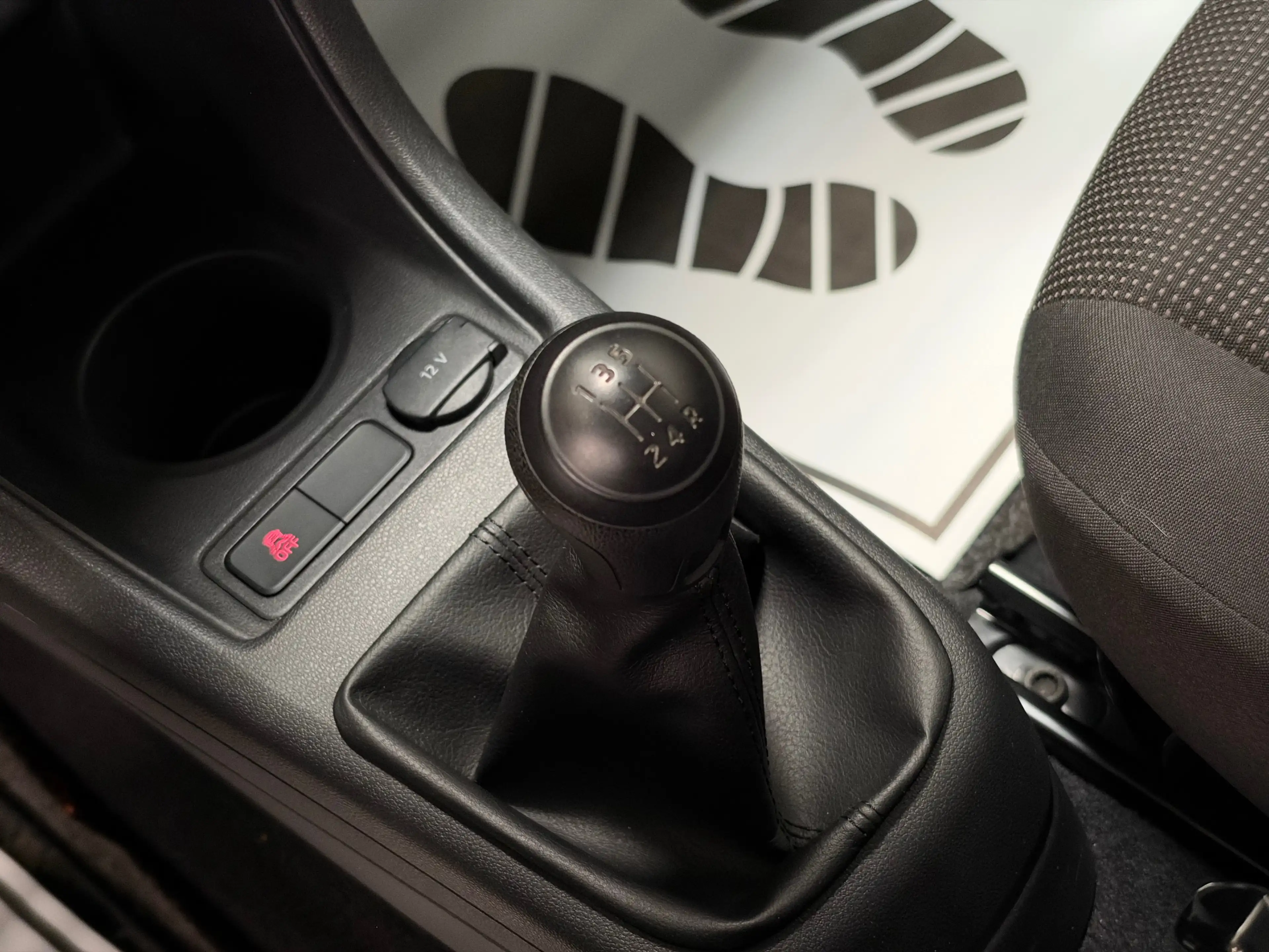 Volkswagen up! Up! 1.0i High up! — photo 14