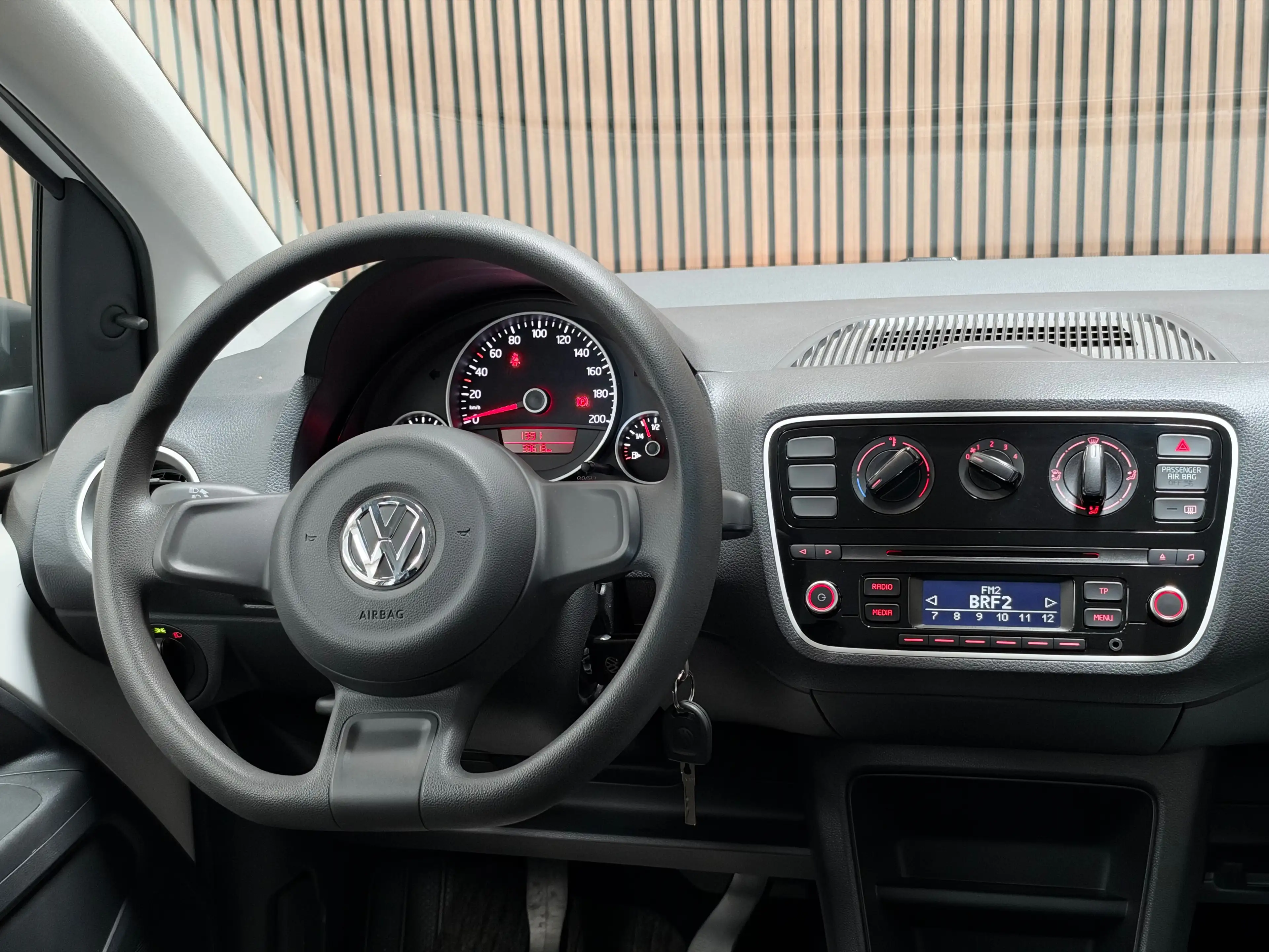 Volkswagen up! Up! 1.0i High up! — photo 10