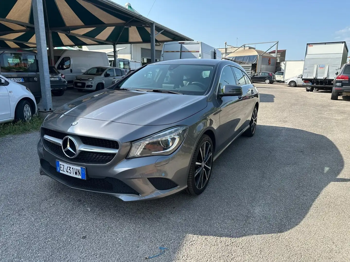 Mercedes-Benz CLA 200 CLA 200 CDI Shooting Brake Executive Grigio - 2