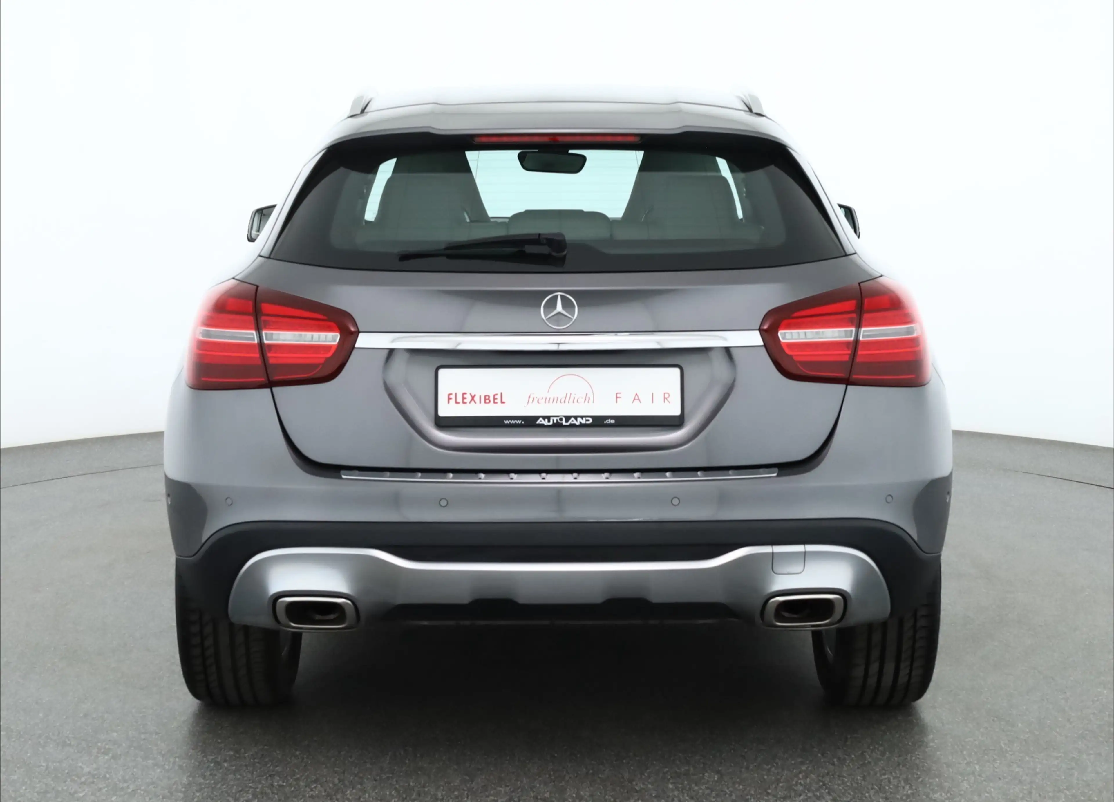 Mercedes-Benz GLA 200 Urban Aut. AHK LED 360° Navi Panorama — photo 4
