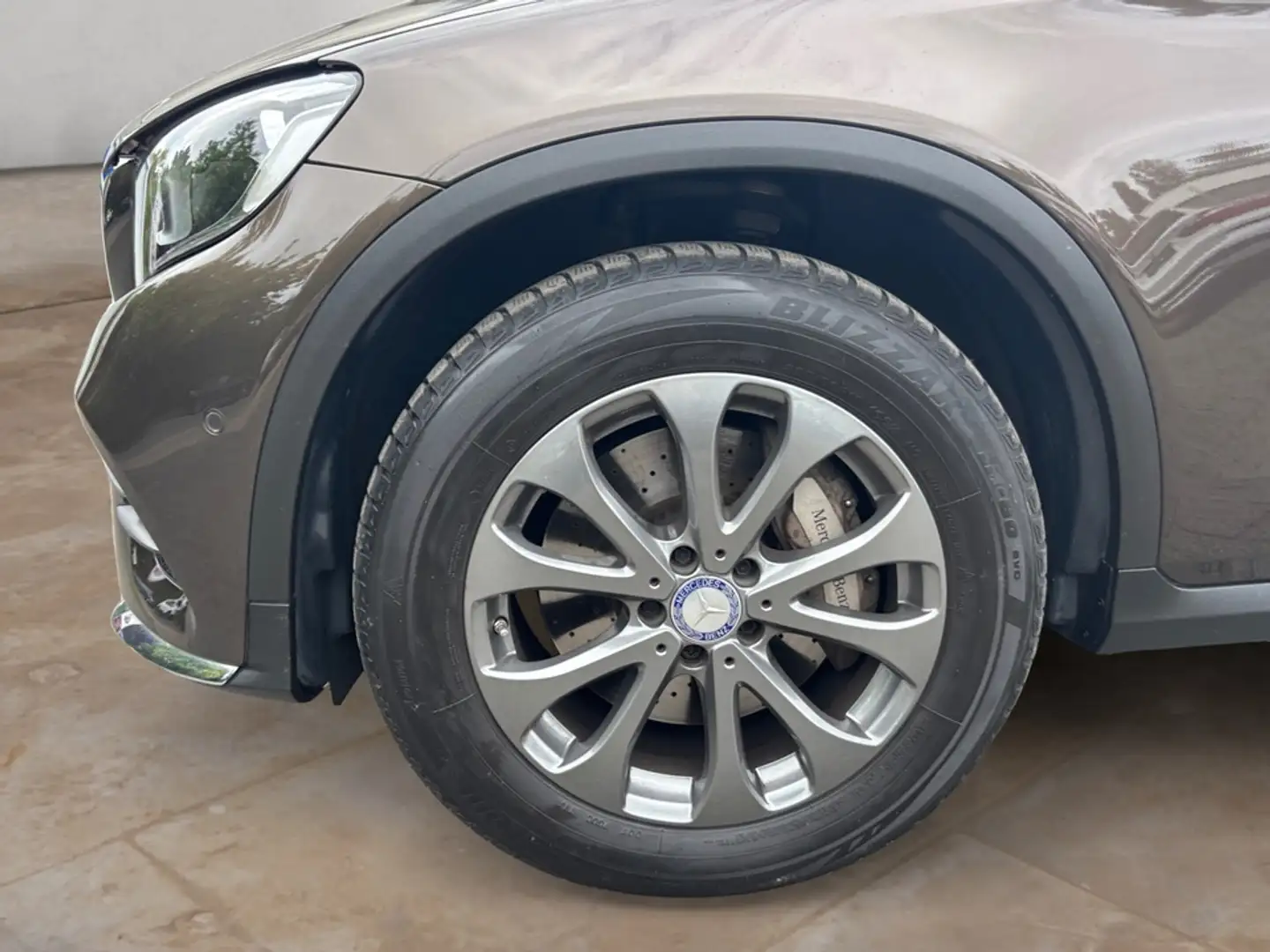 Mercedes-Benz GLC 250 d 4MATIC AMG Line + GARANTIE Braun - 2