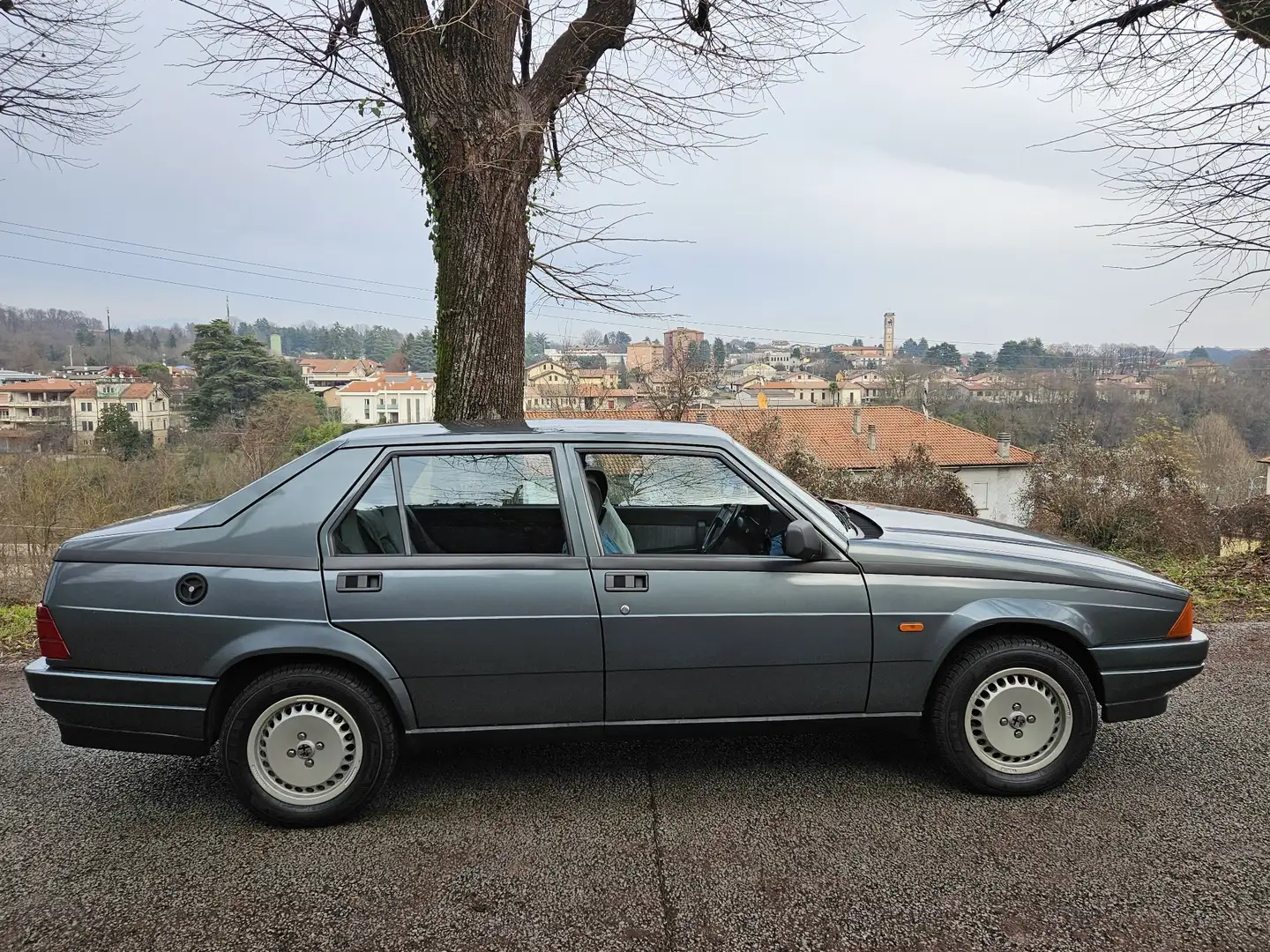 Alfa Romeo 75 1.6 - 2