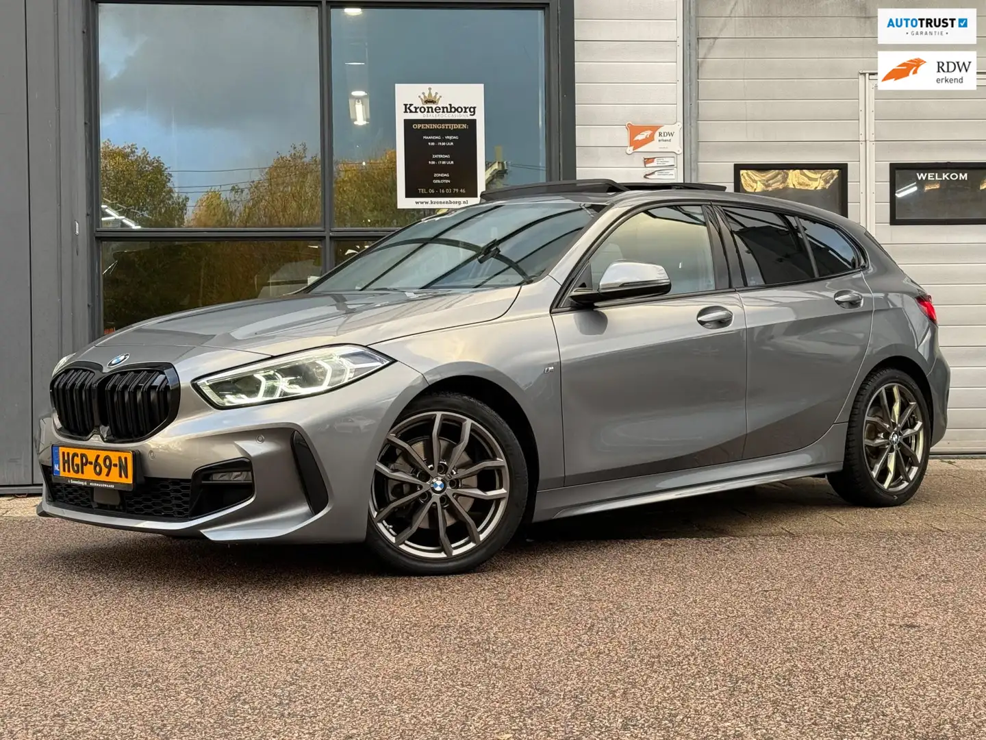 BMW 118 1-serie 118i| MPakket| PANO| NAP| Grijs - 1