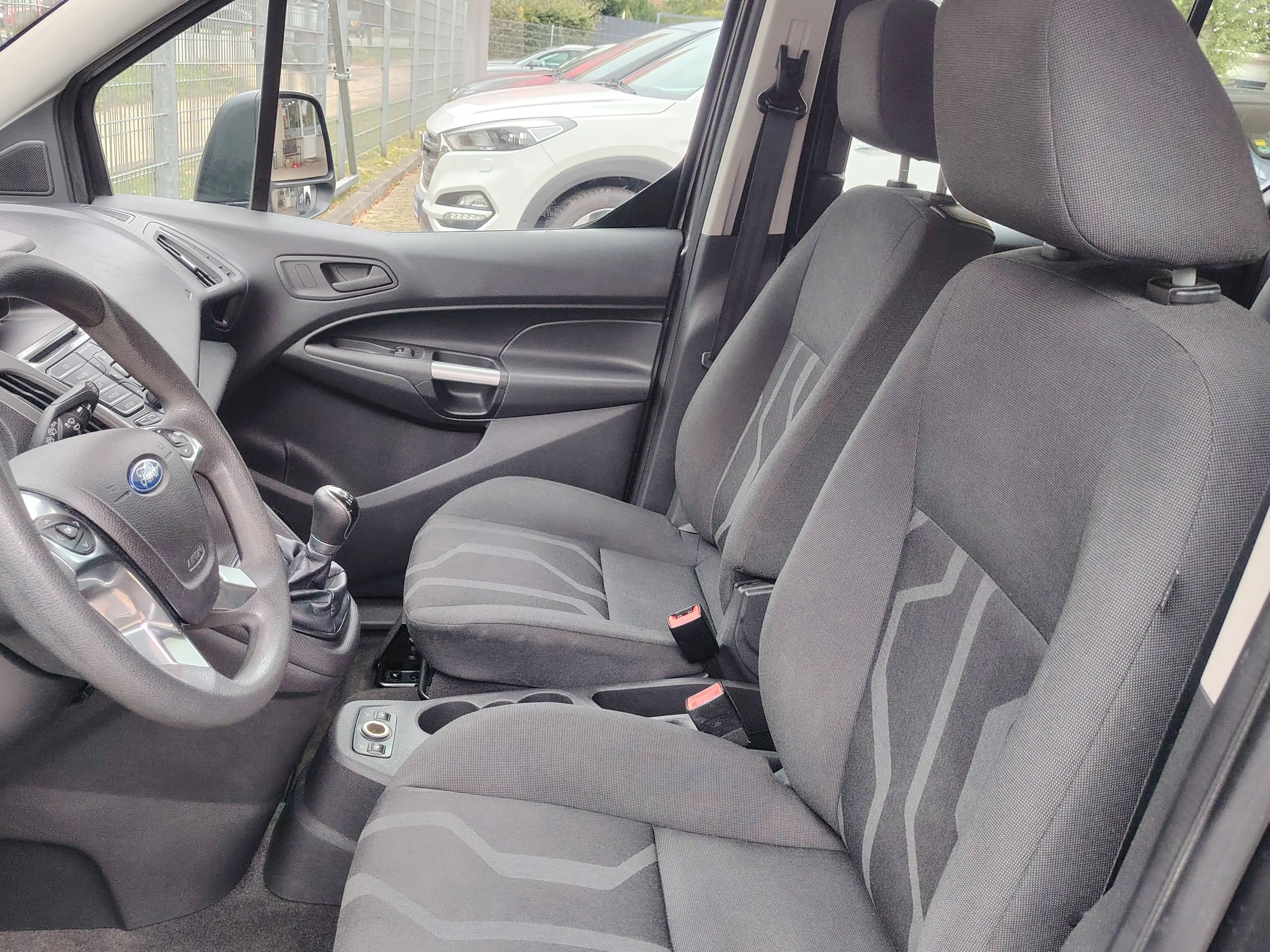 Ford Tourneo Connect Trend / 7 Sitze / Lang / — photo 8