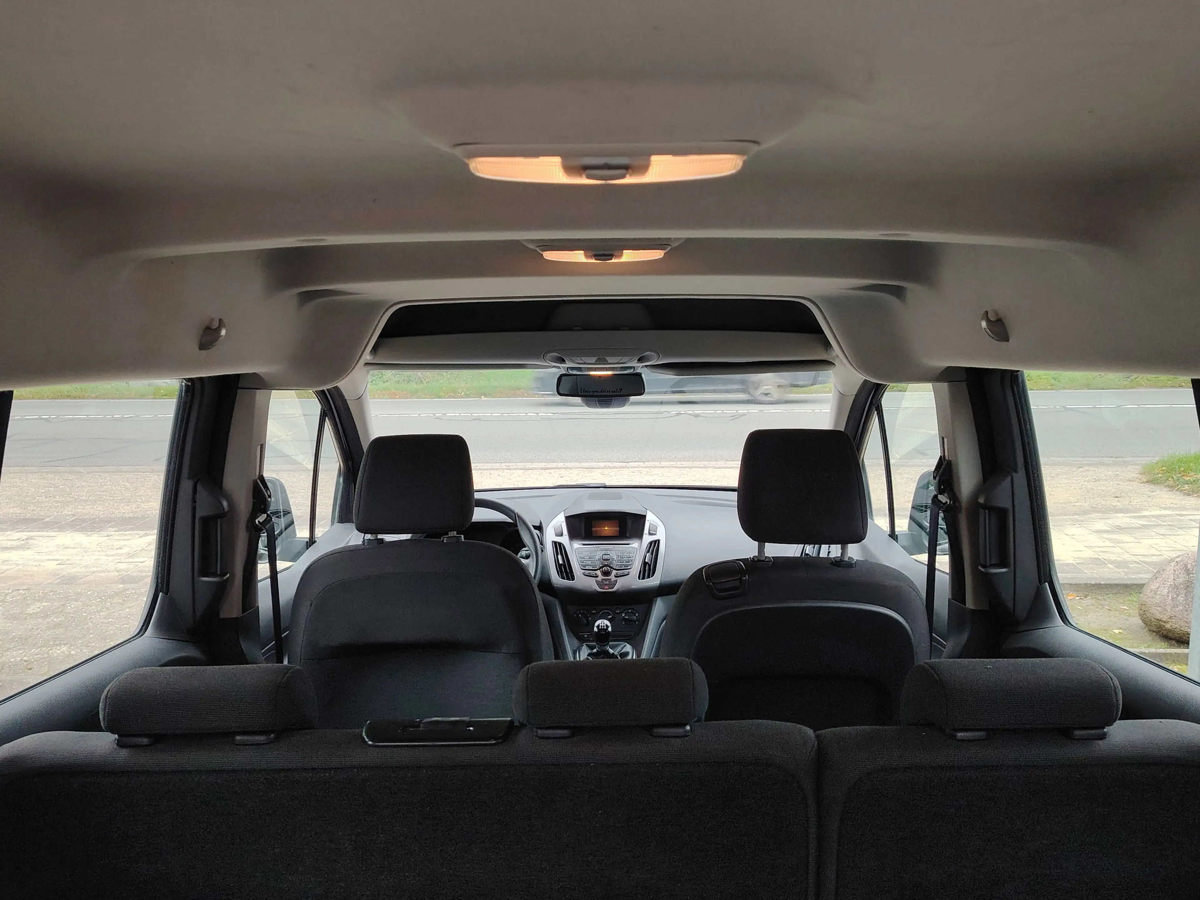 Ford Tourneo Connect Trend / 7 Sitze / Lang / — photo 14