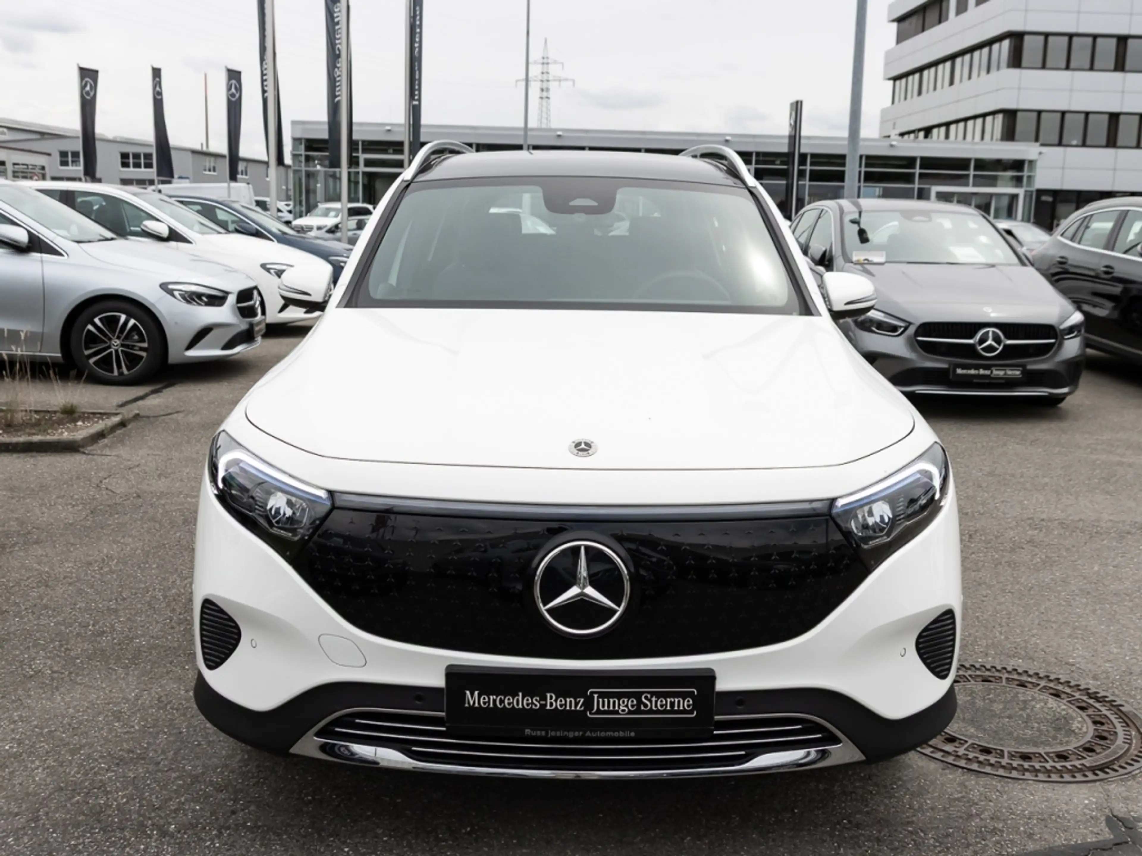 Mercedes-Benz EQB 300 4M Progressive *Cam*Memo*TotW*LED*ParkA* — photo 9