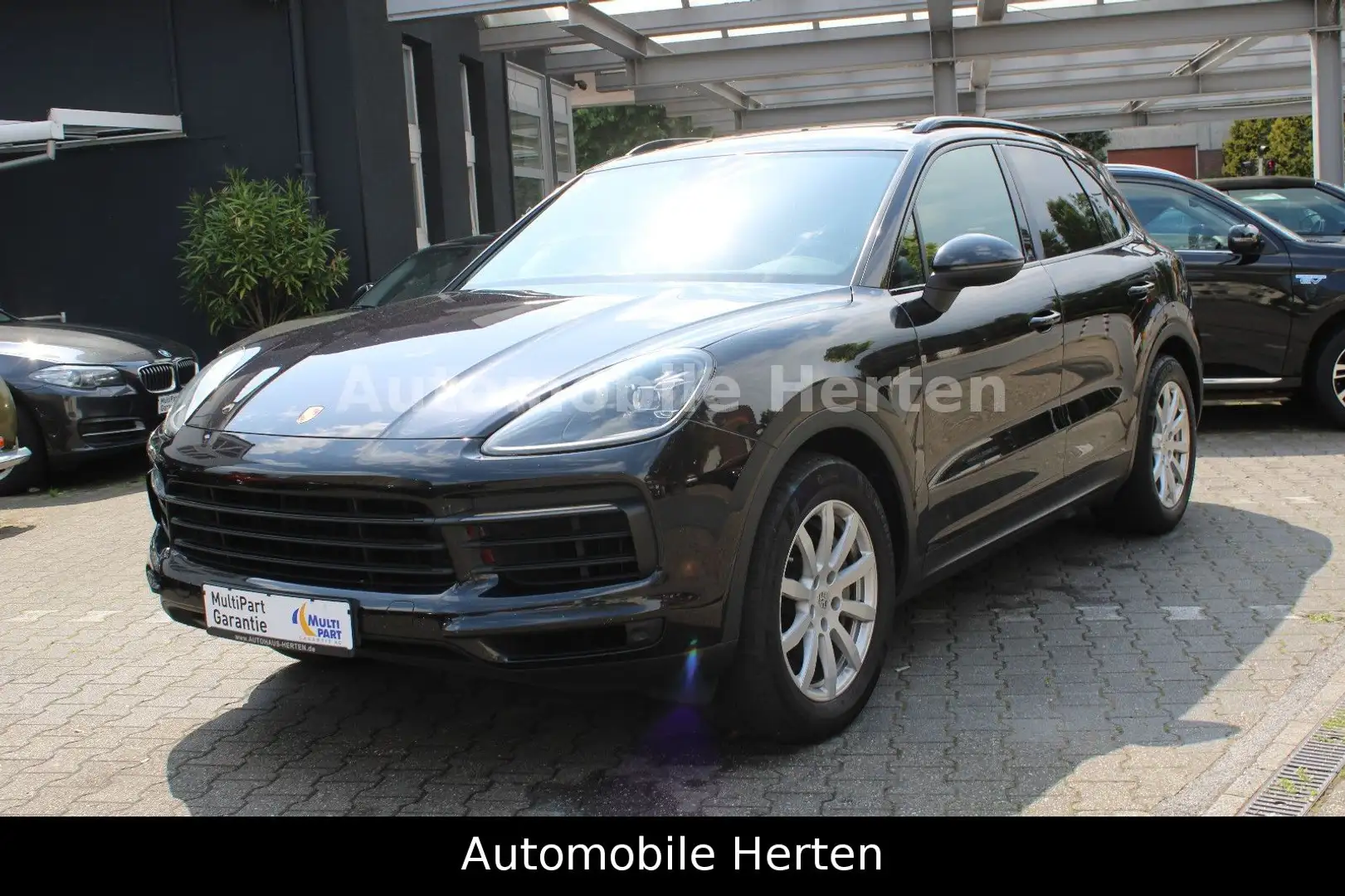 Porsche Cayenne S 3.0T*NAVI*KAMERA*PANO*CHRONO*VOLL! Schwarz - 1