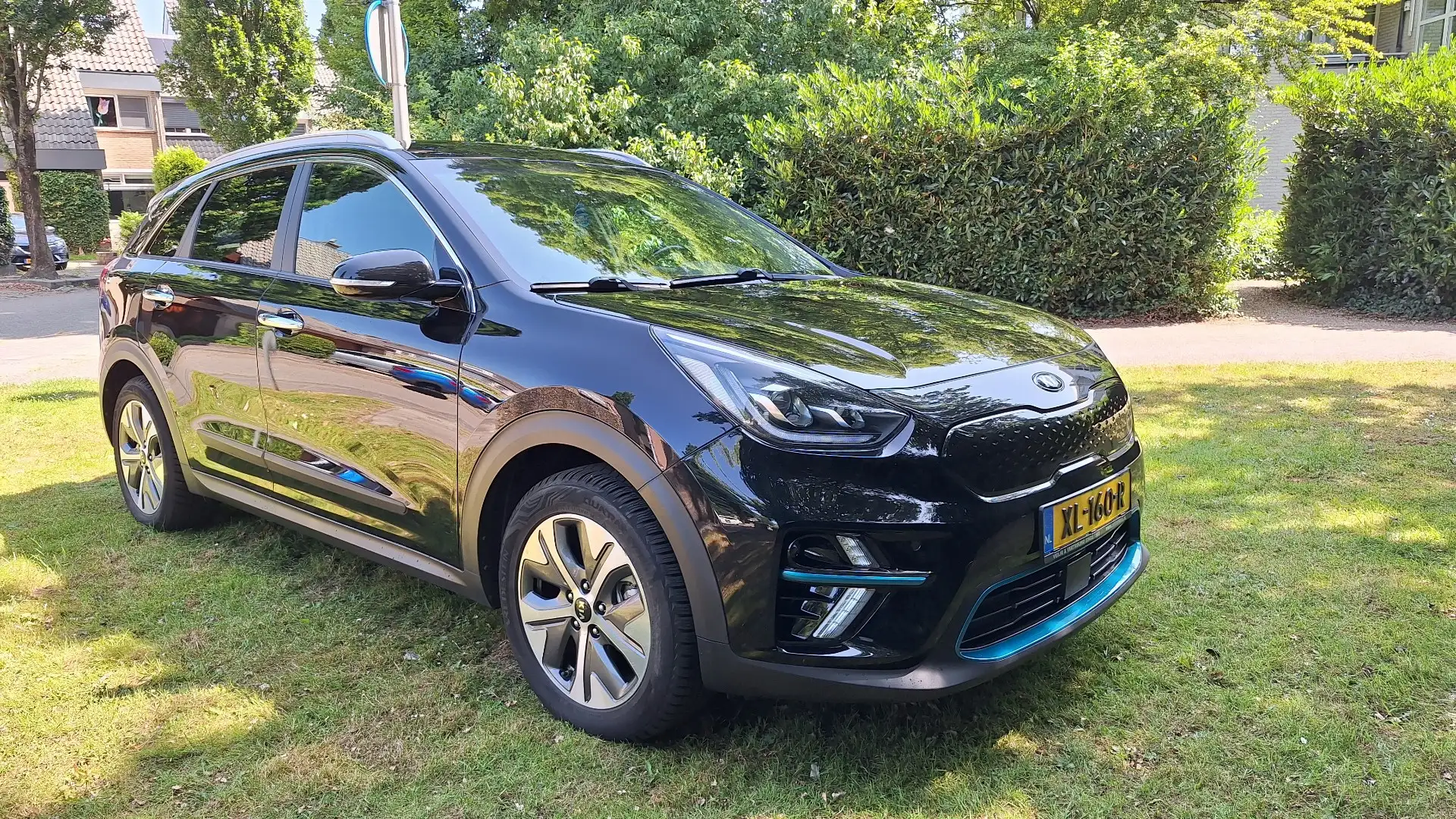 Kia Niro e-Niro ExecutiveLine 64 kWh Zwart - 2