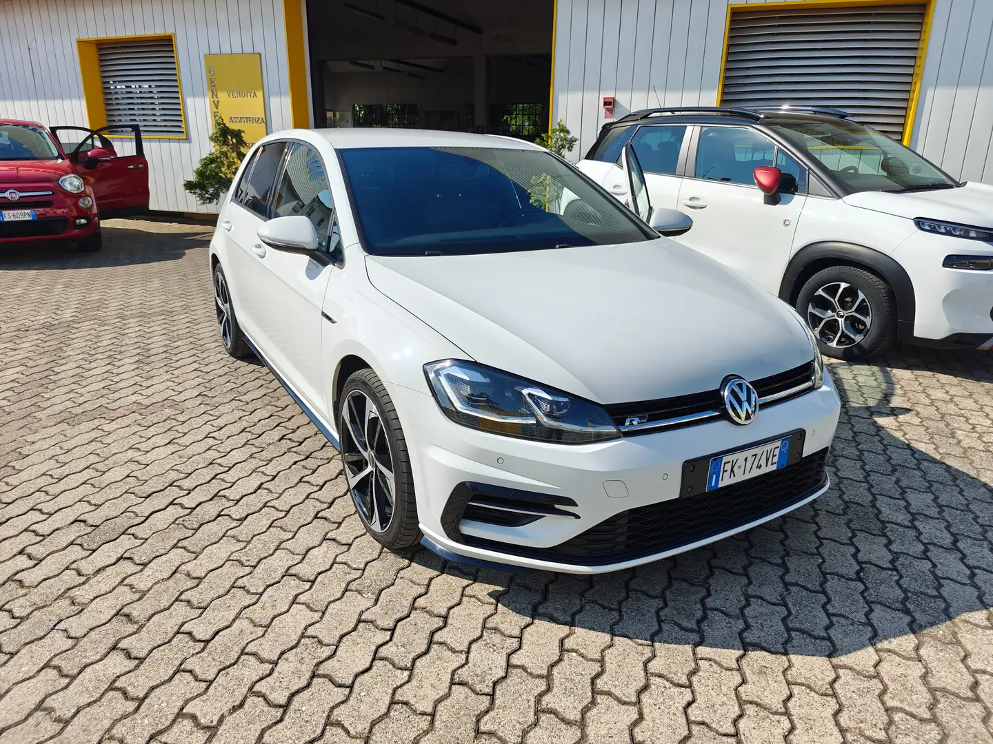 Volkswagen Golf Golf VII 2017 5p 5p 1.6 tdi ST-LINE 115cv Blanco - 1