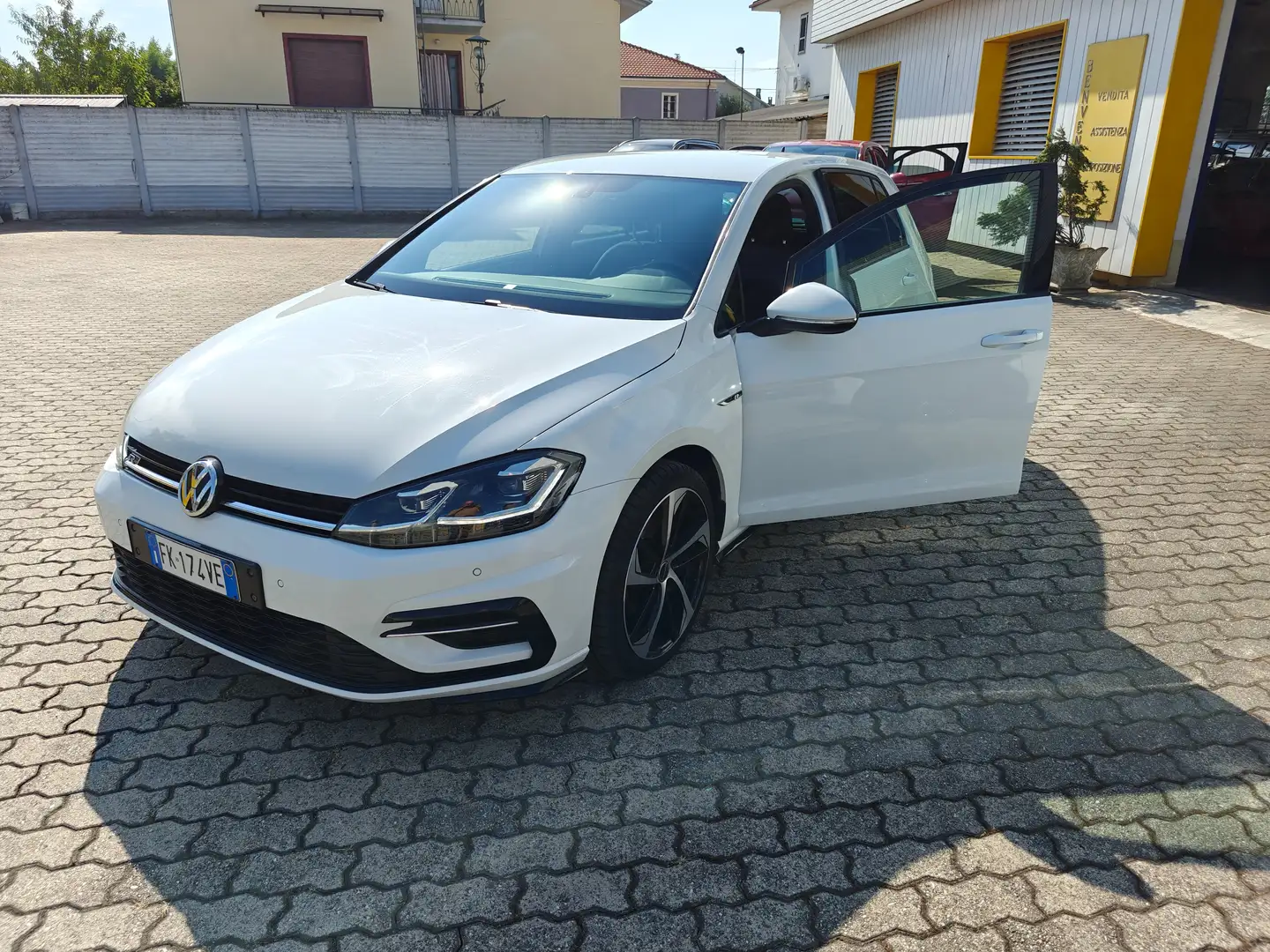 Volkswagen Golf Golf VII 2017 5p 5p 1.6 tdi ST-LINE 115cv Blanco - 2