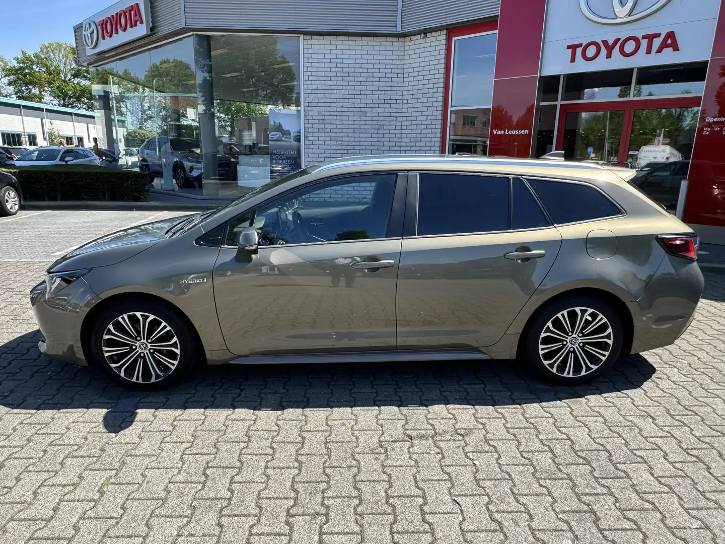 Toyota Corolla Touring Sports 1.8 HYBRID DYNAMIC NL-AUTO DEALER-O Verde - 2