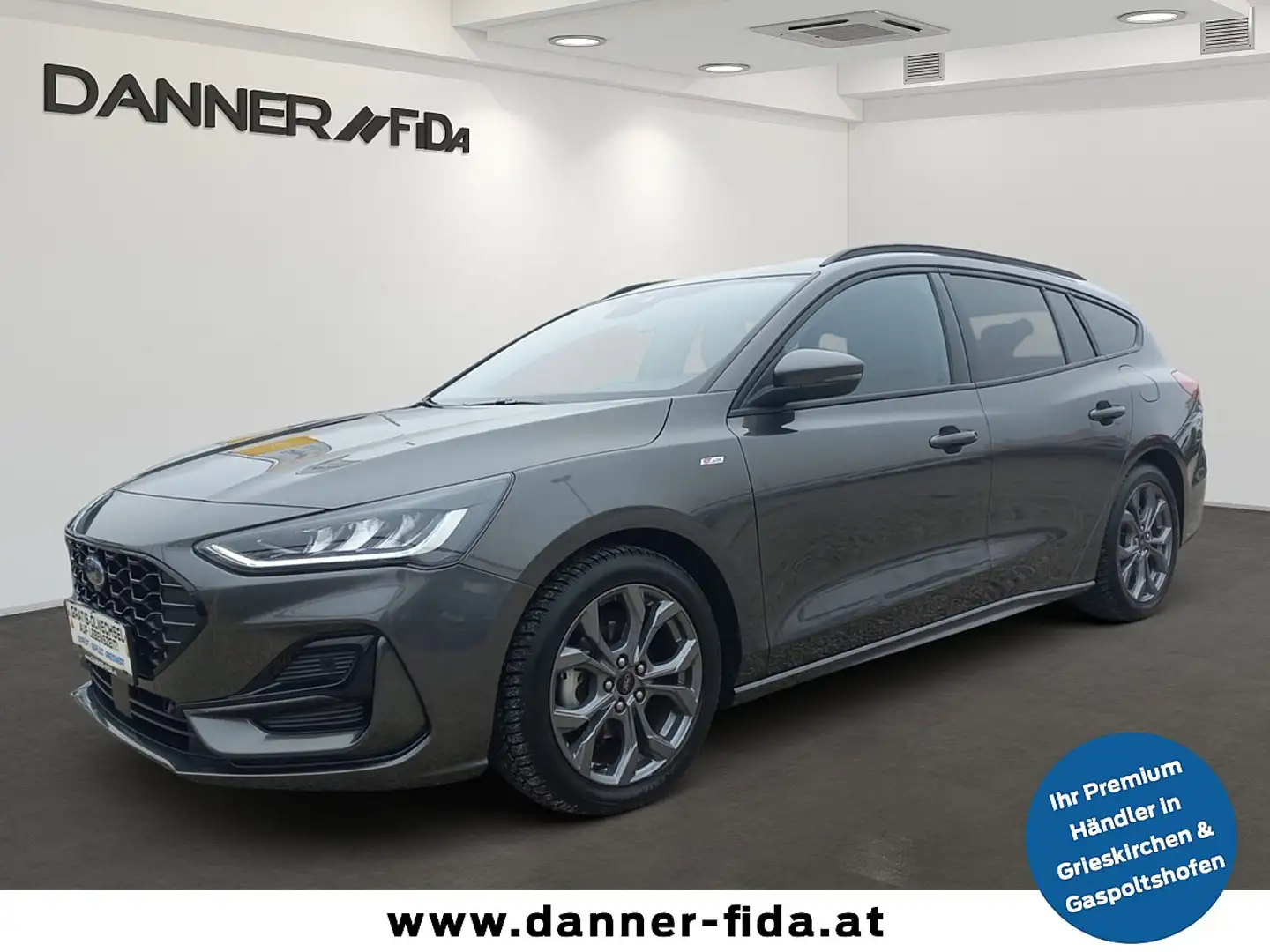 Ford Focus 125PS Benzin/Schaltgetriebe Traveller 1,0 EcoBo... Grau - 1