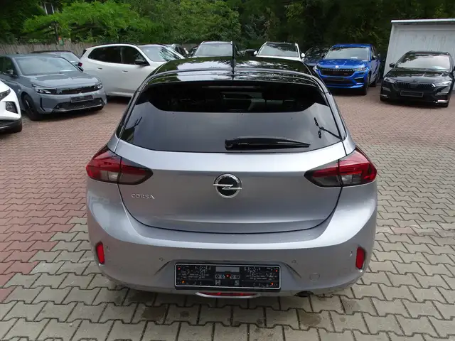 Opel Corsa view 4