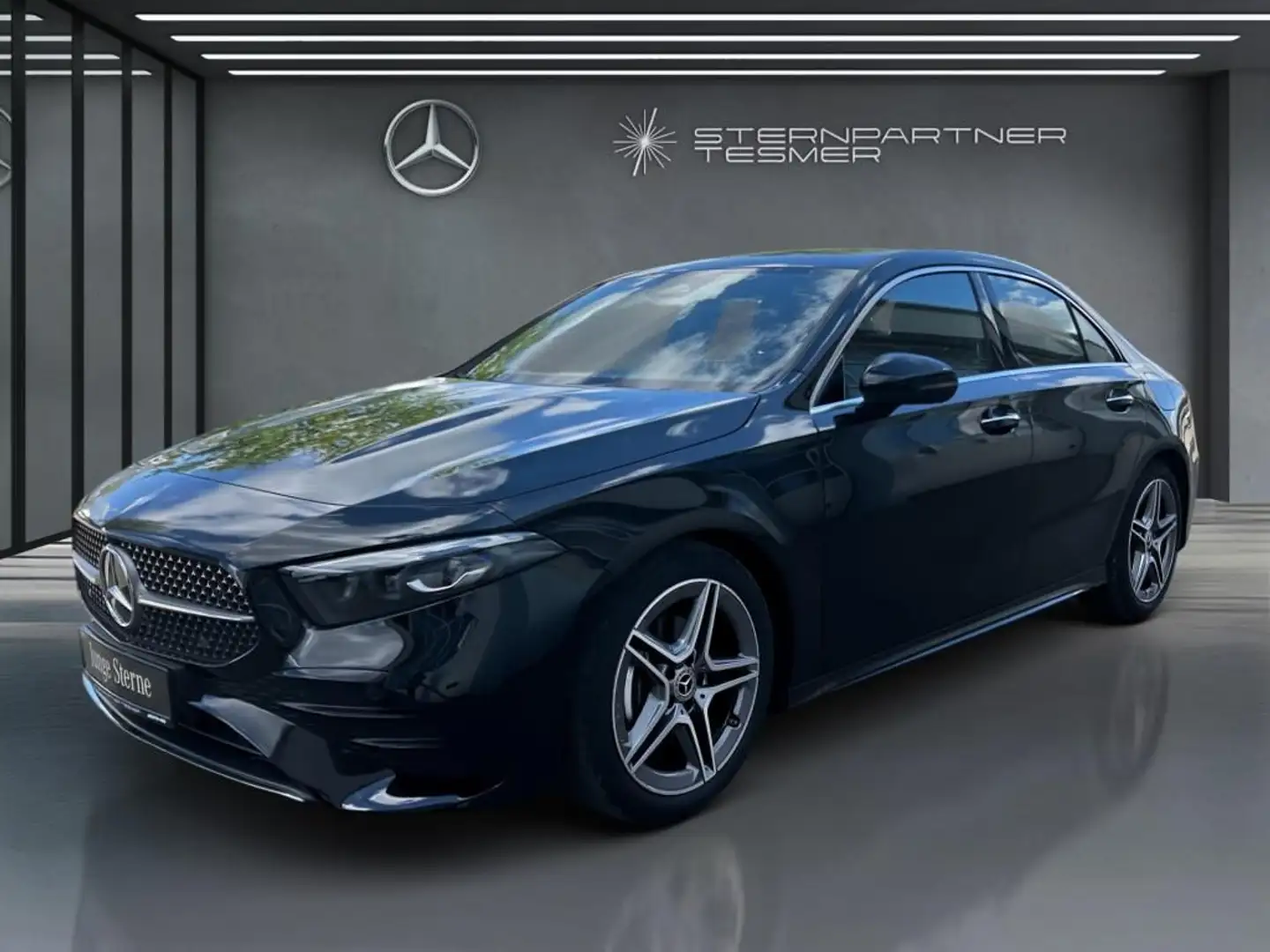 Mercedes-Benz A 200 Limo+AMG+Sportausp.+KAMERA+LED+SHZ+AUT Schwarz - 2
