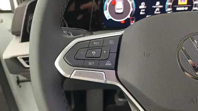 Volkswagen Golf view 15