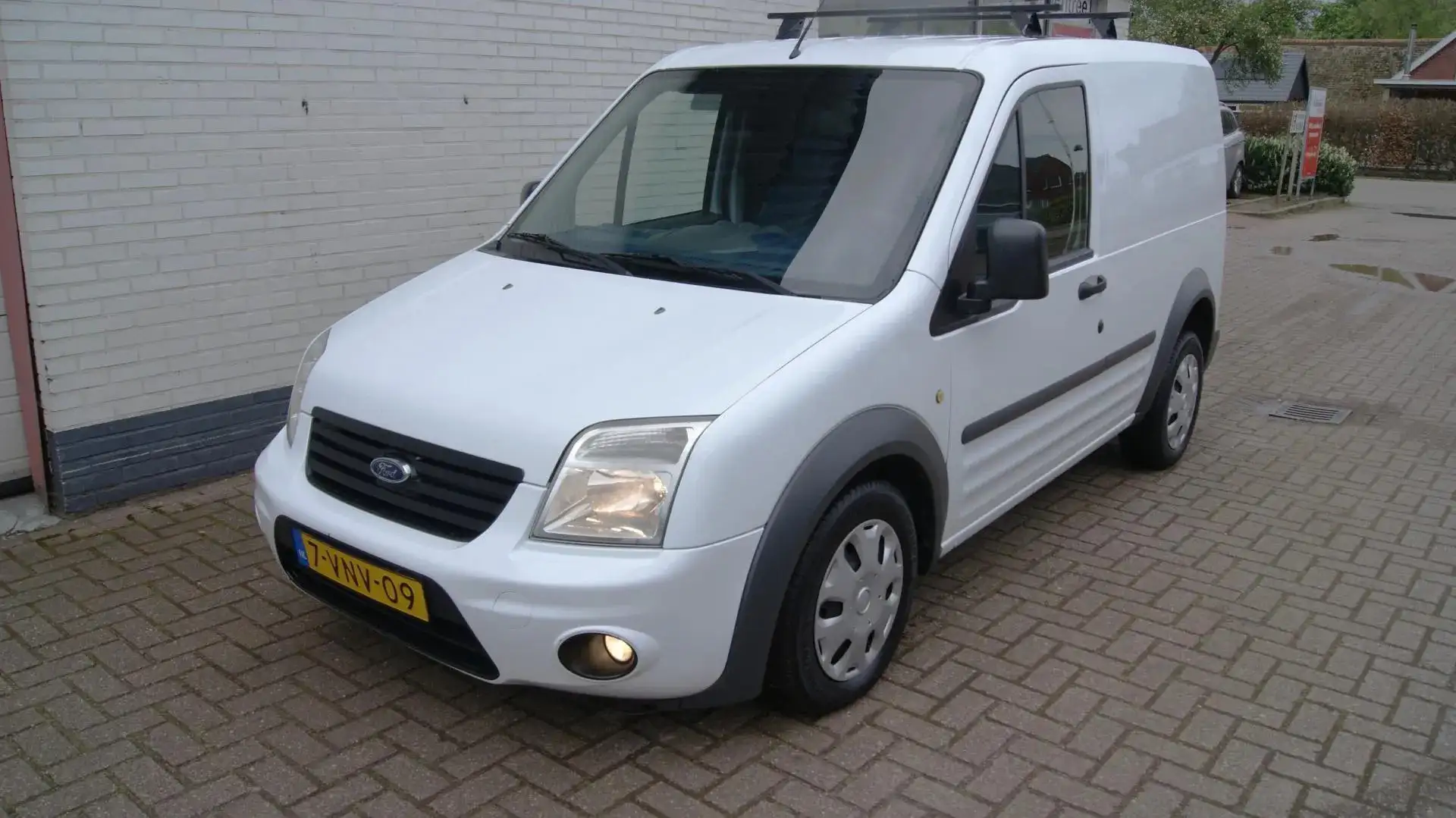 Ford Transit Connect T220S 1.8 TDCi Trend Bianco - 1