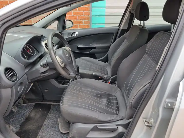 Opel Corsa view 5