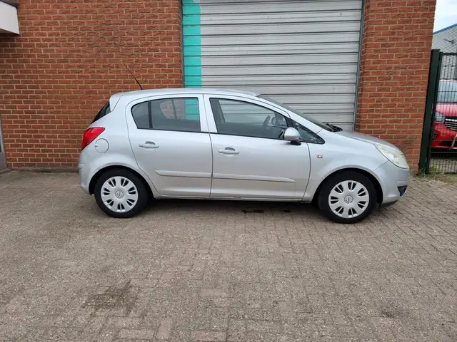 Opel Corsa view 10