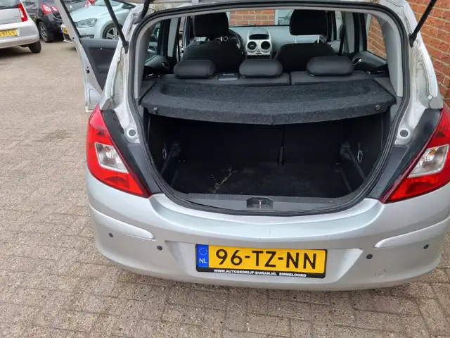Opel Corsa view 7