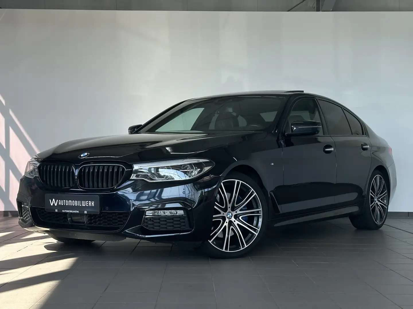 BMW 530 d M |X-DRI |S-DACH|H&K|360°|HUD|SOFT|AHK|ACC Noir - 1