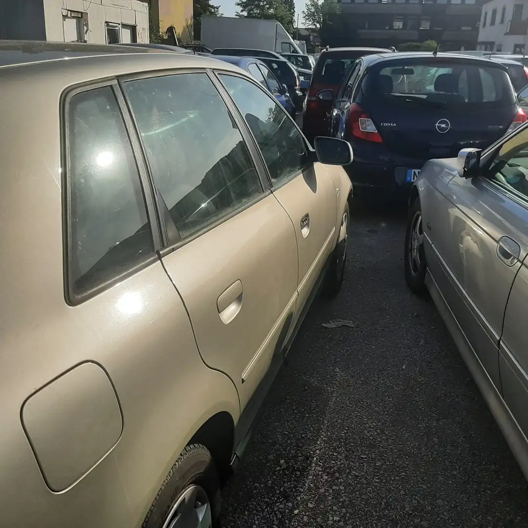 Audi A3 A3 1.6 Ambition Oro - 1