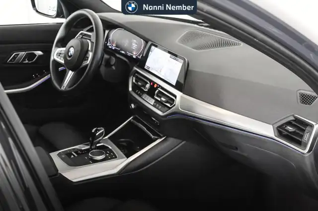 BMW 3 Series view 8
