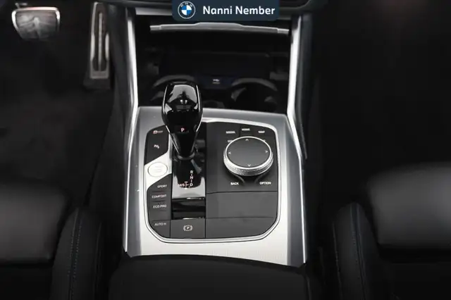 BMW 3 Series view 13