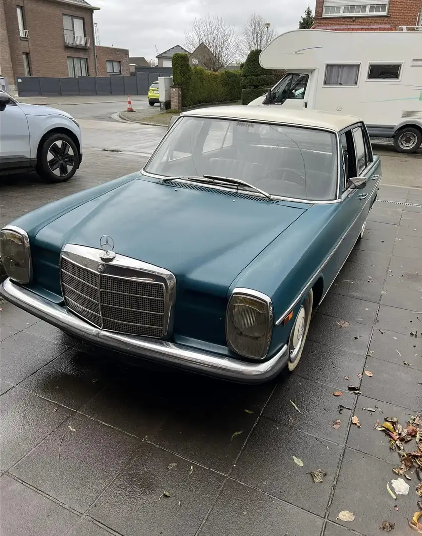 Mercedes-Benz 220 - 2